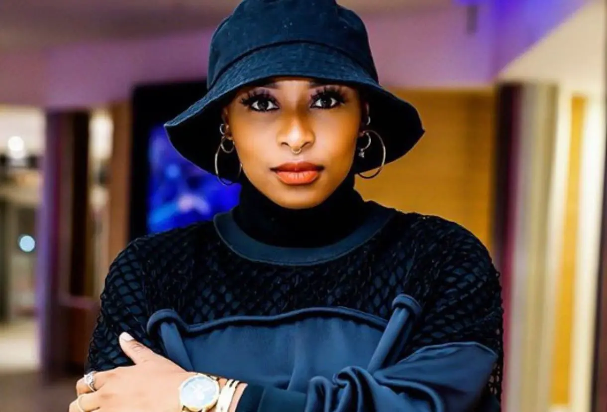 Ntsiki Mazwai Accuses Dj Zinhle of exploiting her daughter