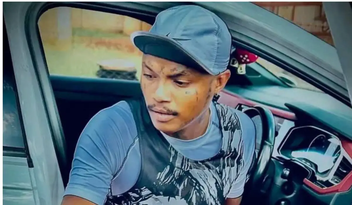 Shebeshxt Accidentally Exposes His Crystal Meth Drug Pipe