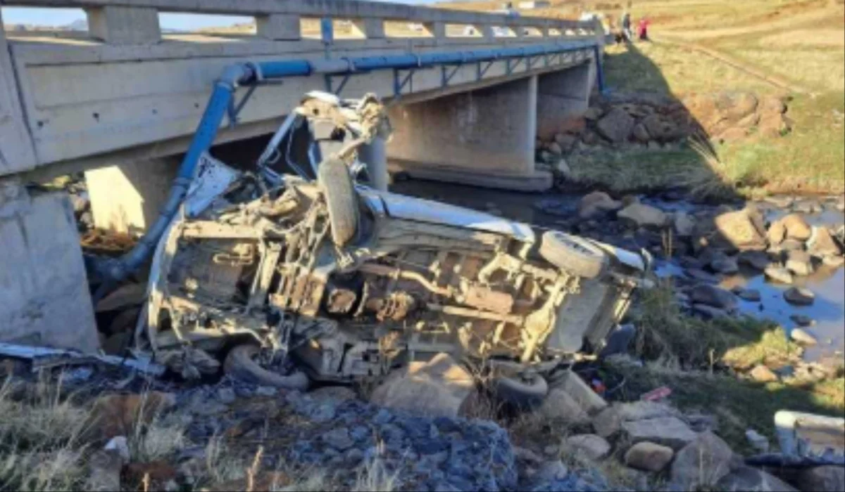 KZN Taxi Crash Leaves Twenty School Pupils Injured