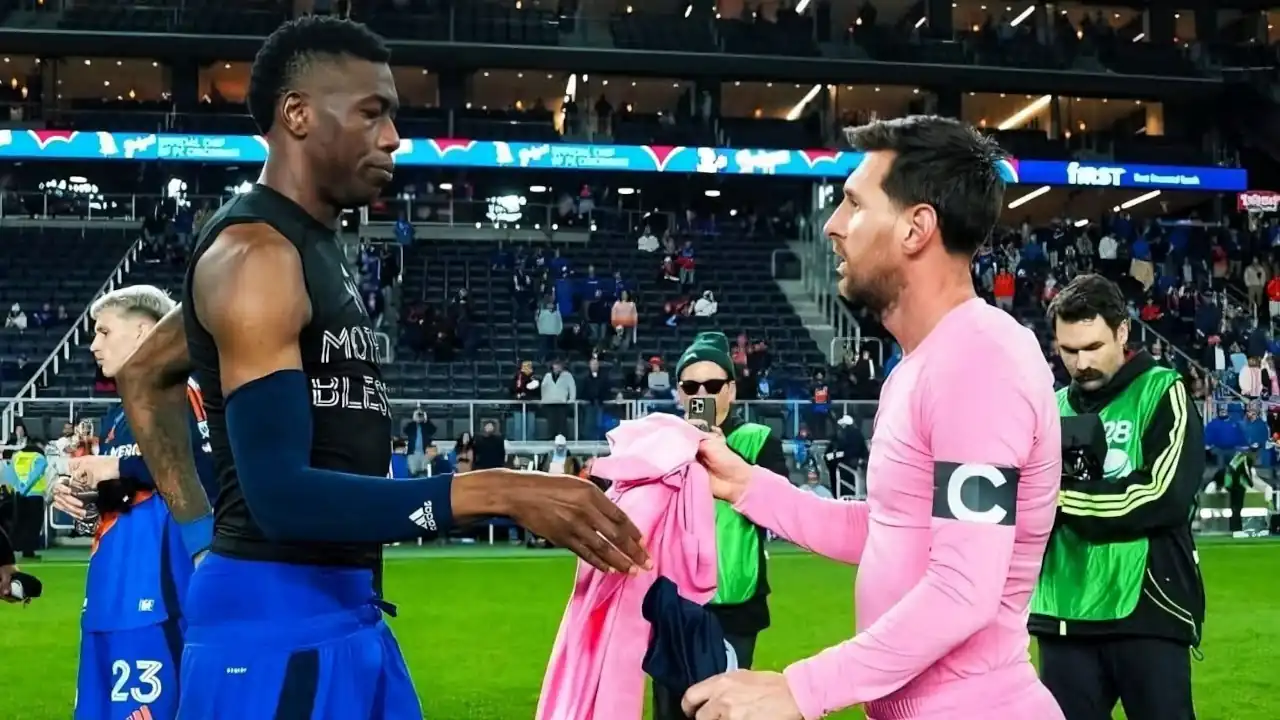 Ex-Kaizer Chiefs Star Teenage Hadebe Ruled Out For Zimbabwe In Crunch  South Africa Clash